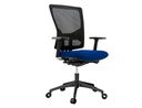 [937V19-3] SILLA ROCADA DE OFICINA CON BRAZOS TAPIZADA EN TELA INGNIFUGA Y RESPALDO EN POLIMERO COLOR AZUL