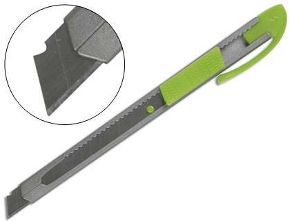 [KF00234] CUTER Q-CONNECT METALICO ESTRECHO CUCHILLA 9 MM CON CLIP BLISTER 1 UNIDAD